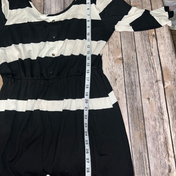Bo Bel dress, color stripe block with button detail, size large - Picture 8 of 9